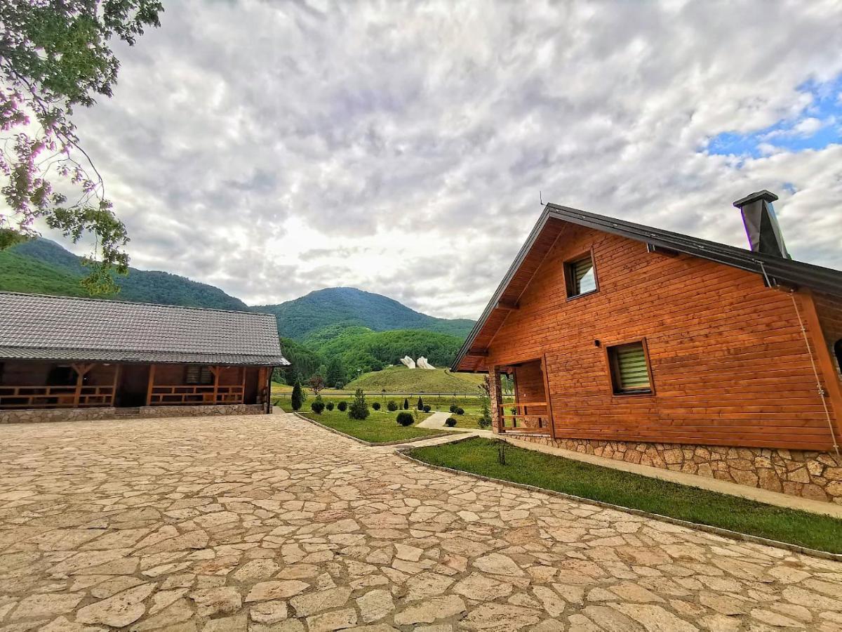 Vila "Maglic" Тьентиште Экстерьер фото