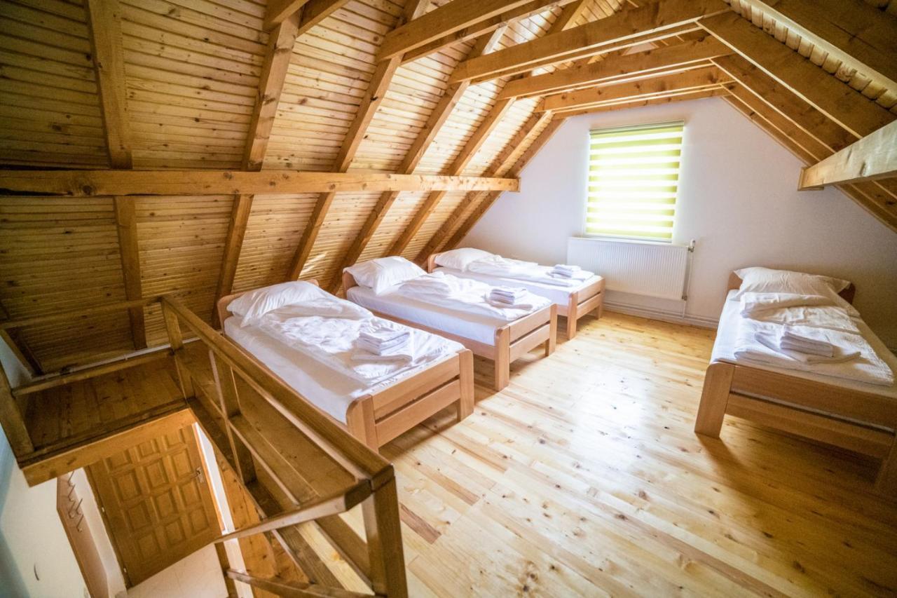 Vila "Maglic" Тьентиште Экстерьер фото